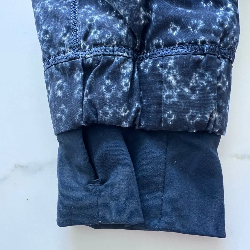 Lululemon jacket size 6 blue spring forward jacket running - Picture 11 of 13